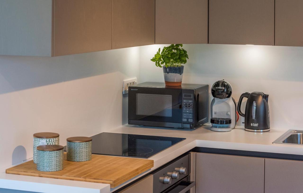 Just Renovated Stylish 2 Bedrooms Apartment Only A Few Steps From The Beach! Novigrad  Bagian luar foto